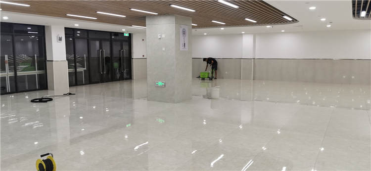 1596683679116826.jpg 上海嘉定區(qū)江橋醫(yī)院Ⅰ期大廳<a href=http://m.zgsxjy.net><strong><a href=http://m.zgsxjy.net><strong>地面防滑</strong></a></strong></a>5.jpg